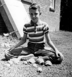 Kluck with his pet box turtles in 1965.