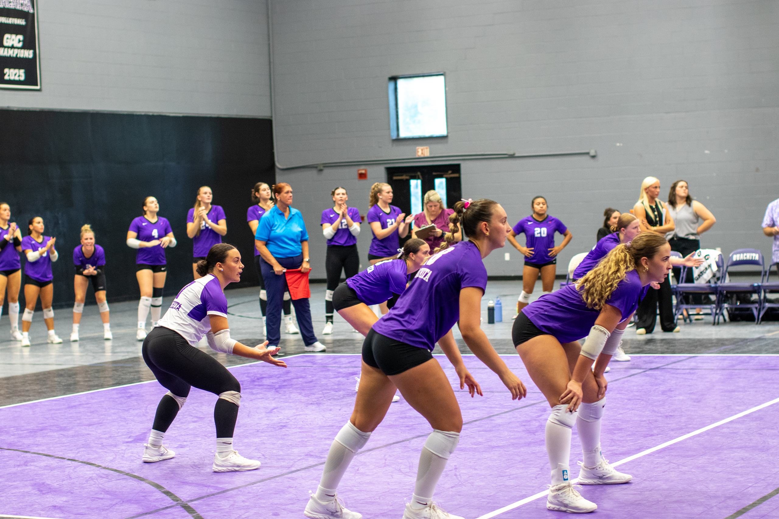 Ouachita defense ready for serve receive | Photo by Kaylee Nipper